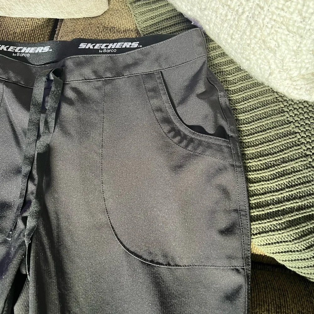 Skechers Women’s Black Scrub Pants - Picture 3 of 7